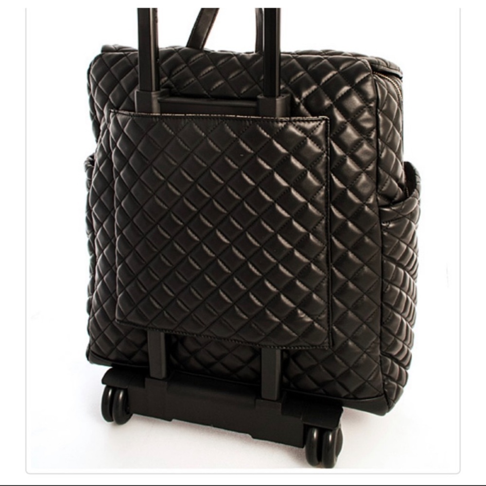 ONE HOUR SALE✨✨✨Quilted Faux leather Fabulous Travel Rolling bag JUST 2 LEFT - Picture 3 of 10